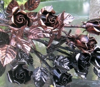 Kovácsoltvas Rózsa bronz antikolással, Valentin napi ajándék